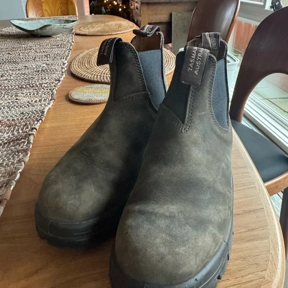 Blundstone Women’s Clay Chelsea Boots - Picture 2 of 5
